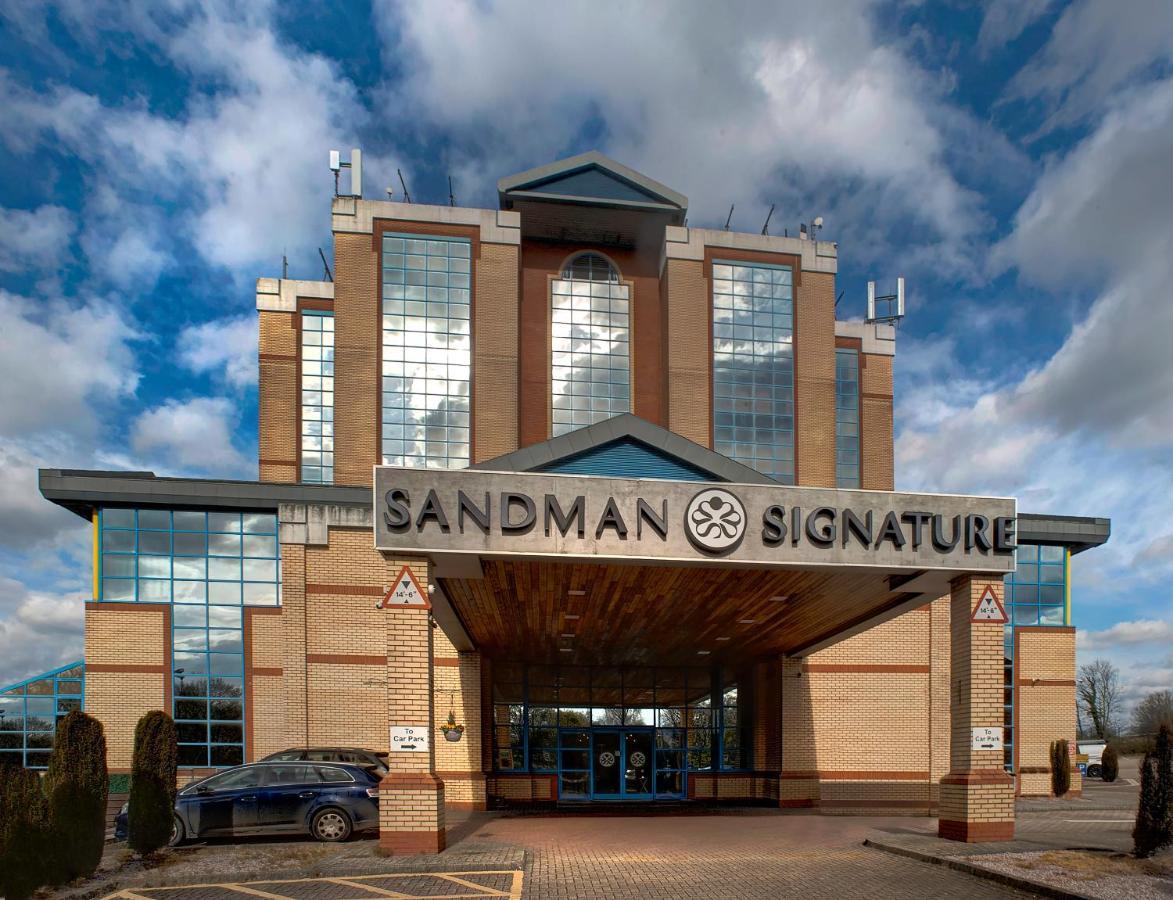 Sandman Signature London Gatwick Hotel Κρόουλι Εξωτερικό φωτογραφία