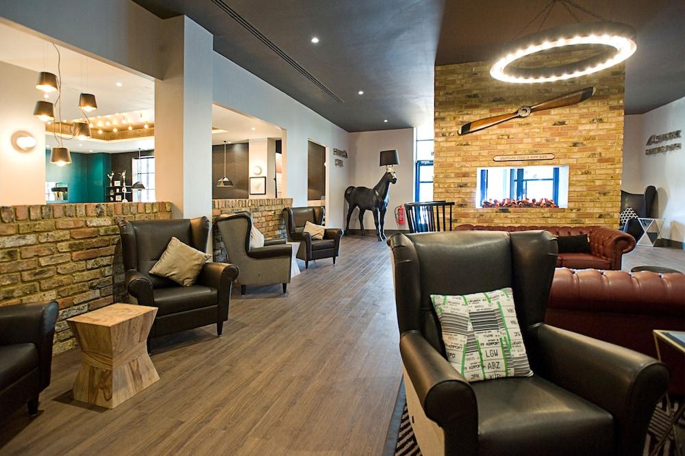 Sandman Signature London Gatwick Hotel Κρόουλι Εξωτερικό φωτογραφία