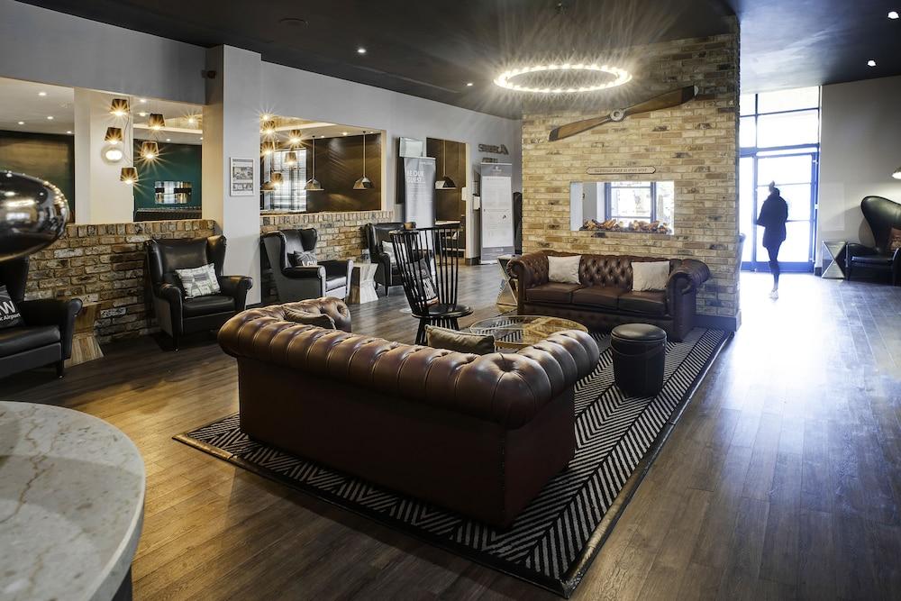 Sandman Signature London Gatwick Hotel Κρόουλι Εξωτερικό φωτογραφία