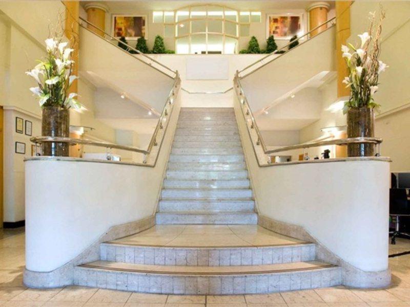 Sandman Signature London Gatwick Hotel Κρόουλι Εξωτερικό φωτογραφία