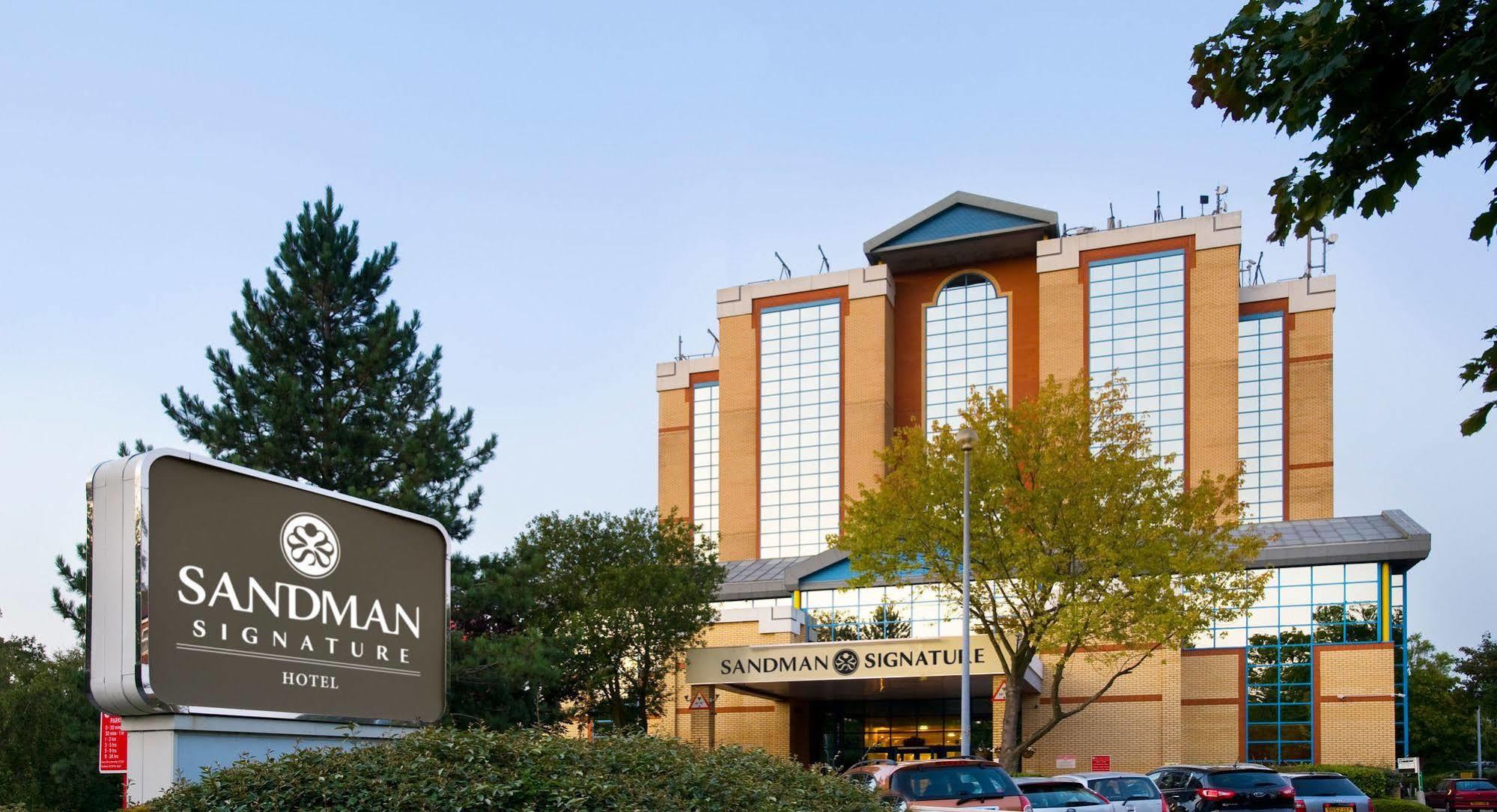 Sandman Signature London Gatwick Hotel Κρόουλι Εξωτερικό φωτογραφία