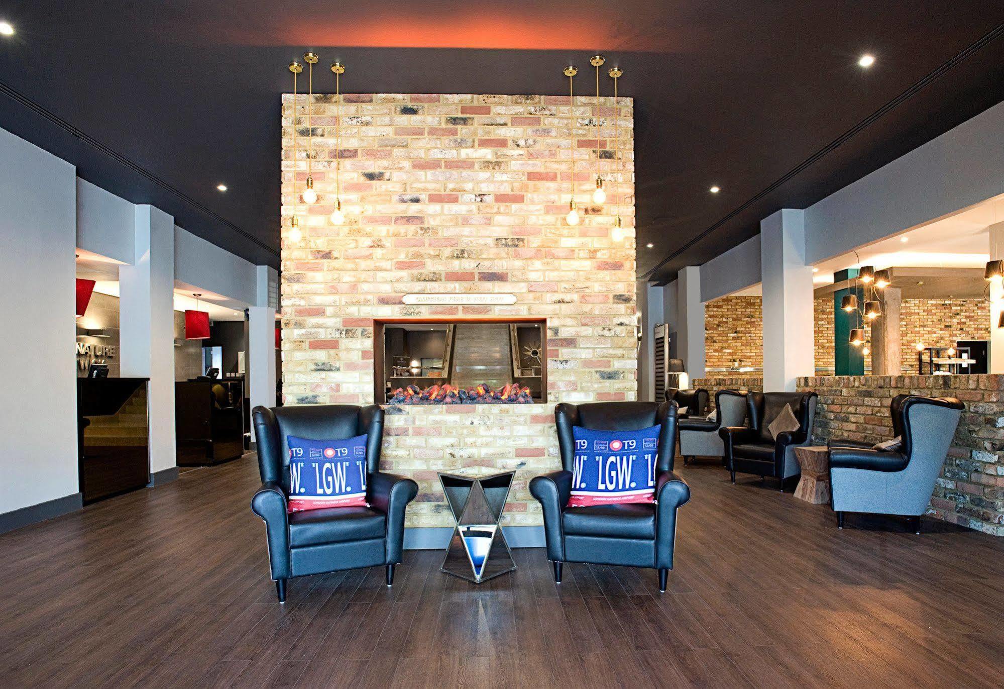 Sandman Signature London Gatwick Hotel Κρόουλι Εξωτερικό φωτογραφία